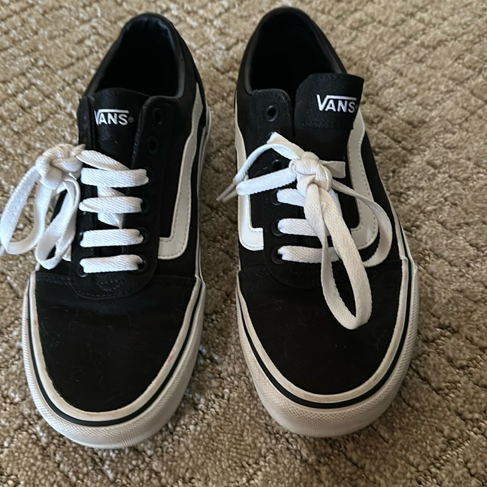 Womens Vans Sneakers!